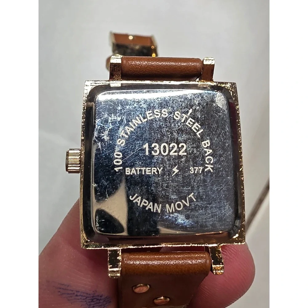 Unbranded square gold